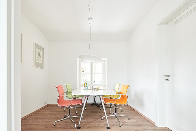 Architekturaufnahme: Besprechungsraum Beer & Partner