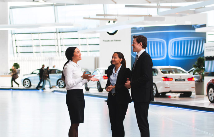 Berater in der BMW Welt